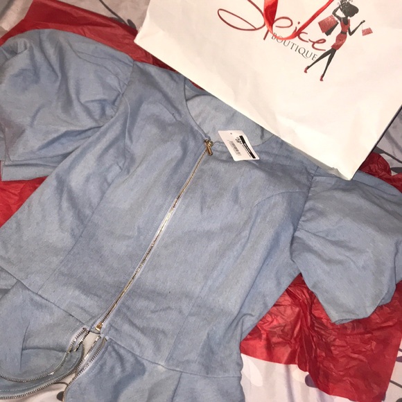 Puffer zip up Classy Dress Shirt ! - Picture 2 of 2